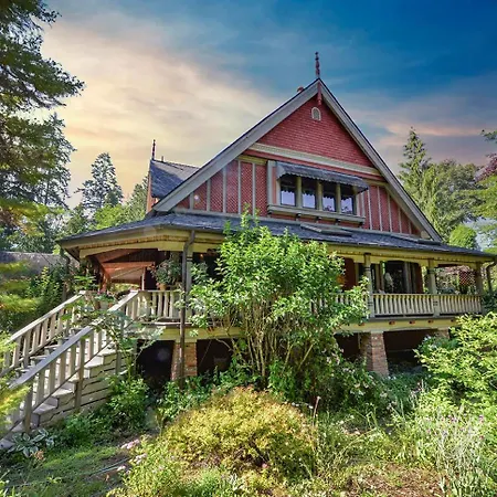 Hummingbird Gardens B&B-2